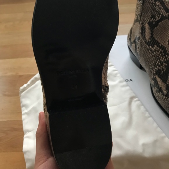 BALENCIAGA PYTHON BOOTS - Picture 3 of 5